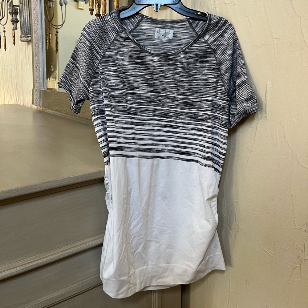 Athleta fitted top large